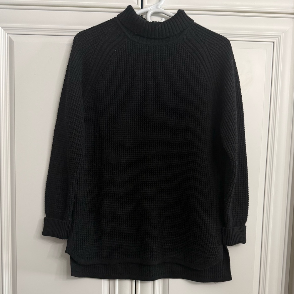 Banana Republic Women’s Size Large Black Merino Wool Blend Turtleneck Sweater
